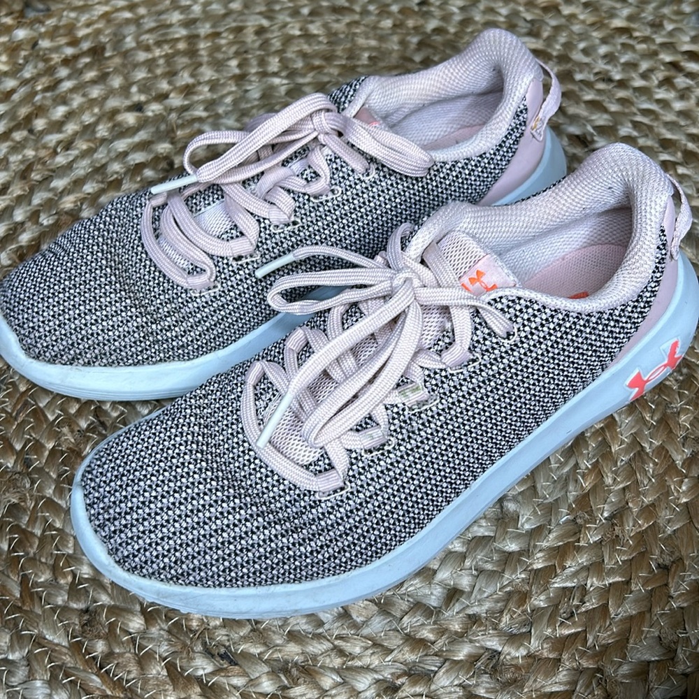 Women’s Under Armour Sneakers 8
